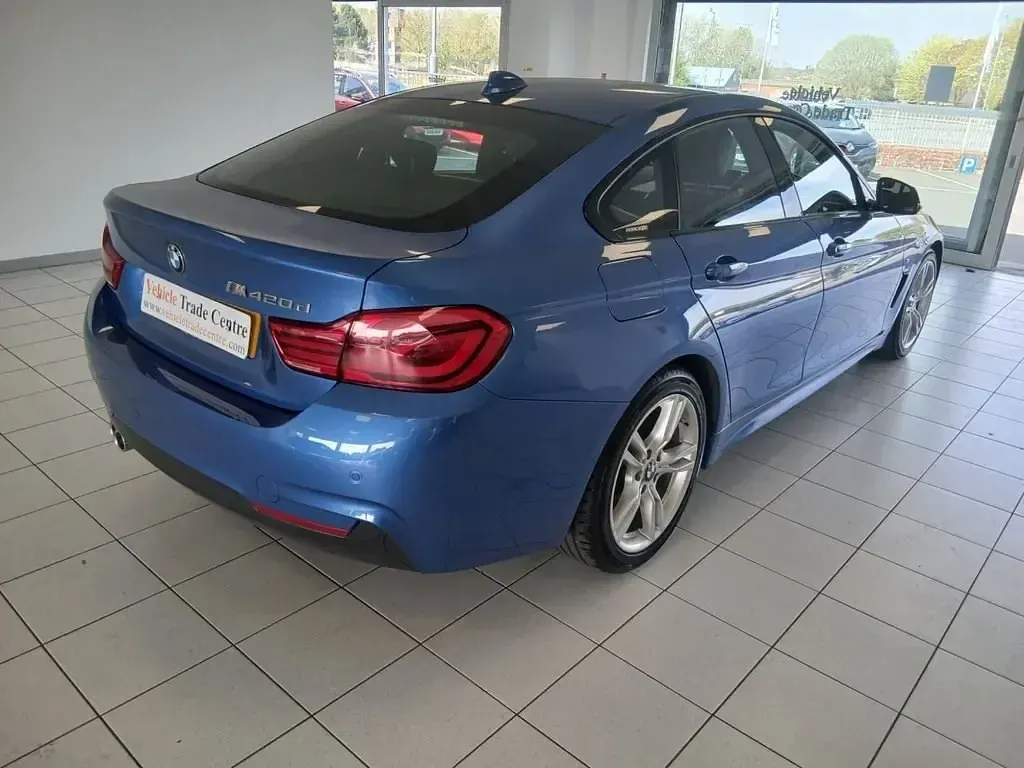 Usado BMW 420 M Sport 190 HP (139 kW) 2017 Azul Coupé