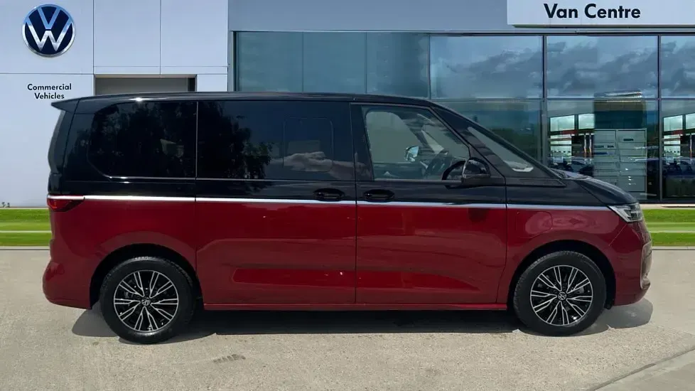 Used VW Multivan Style 218 HP (160 kW) 2022 Black/red MPV