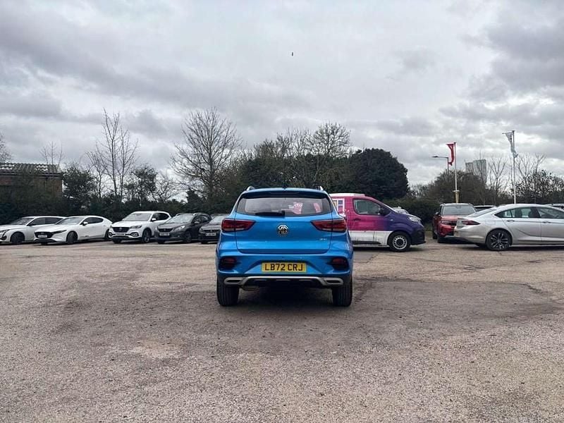 Usado MG ZS Exclusive 106 HP (77 kW) 2022 Azul SUV