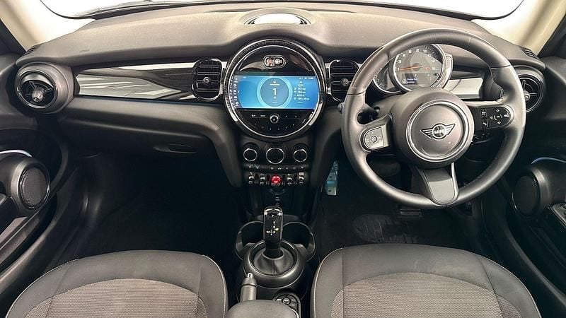 Używany Mini Cooper Classic 134 KM (98 kW) 2022 Zielony Hatchback