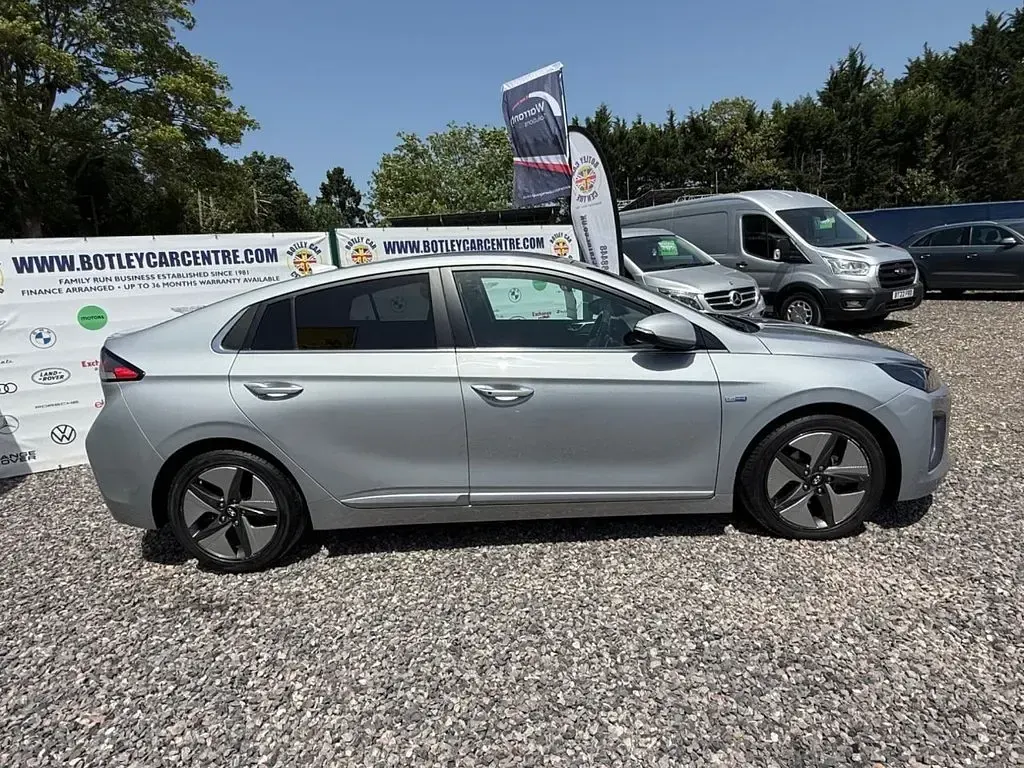 Used Hyundai Ioniq Premium SE 141 HP (103 kW) 2021 Silver Hatchback