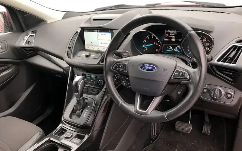 Used Ford Kuga Titanium 182 HP (133 kW) 2017 Red SUV