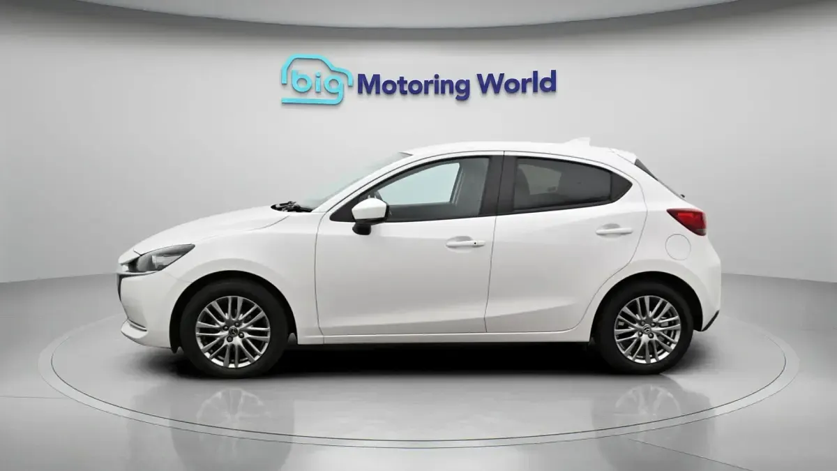 Used Mazda 6 Inclusive 90 HP (66 kW) 2023 White Hatchback