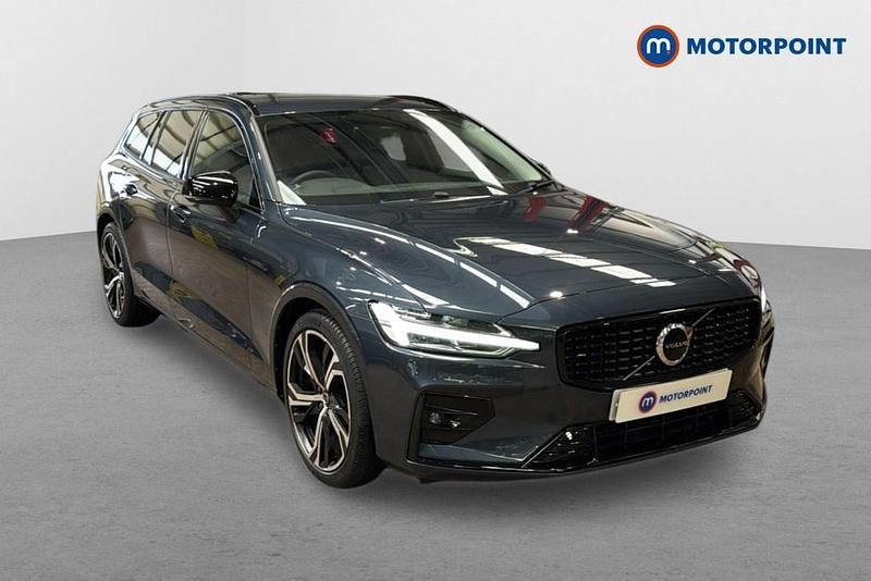 Used Volvo V60 Plus 163 HP (119 kW) 2022 Blue Estate
