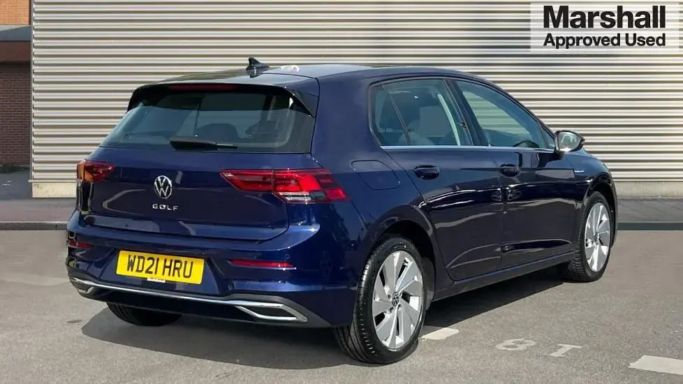 Used VW Golf VIII Style 130 HP (95 kW) 2021 Blue