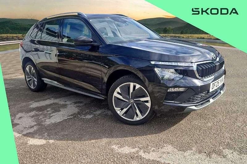 Black magic pearl effect Used 2025 Skoda Kamiq SE L SUV | £22,800 (Fair price) - Image 1/4