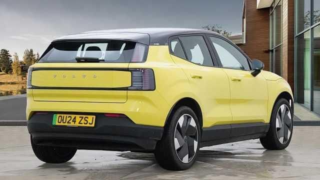 Used Volvo EX30 Performance 310 kW (422 HP) 2024 Yellow SUV