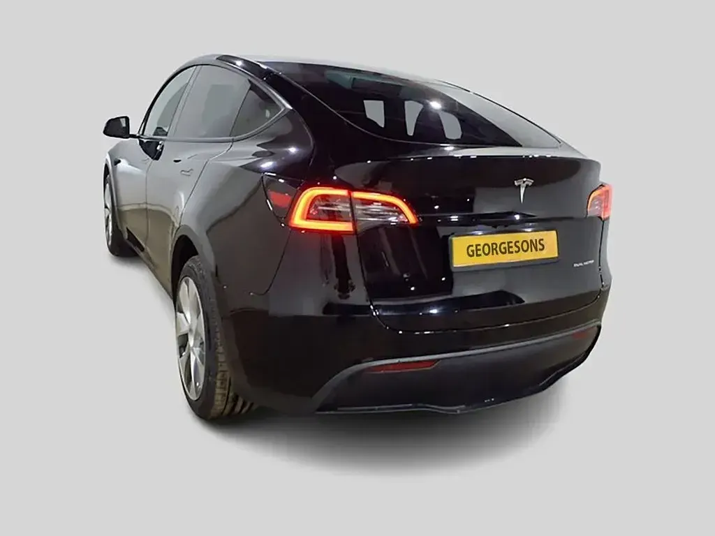 Used Tesla Model Y Long Range AWD 378 kW (514 HP) 2022 Black SUV
