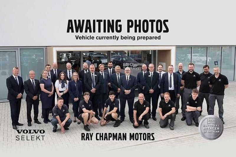 White Used 2018 Volvo XC40 R-Design SUV | £20,000 (Fair price) - Image 1/1
