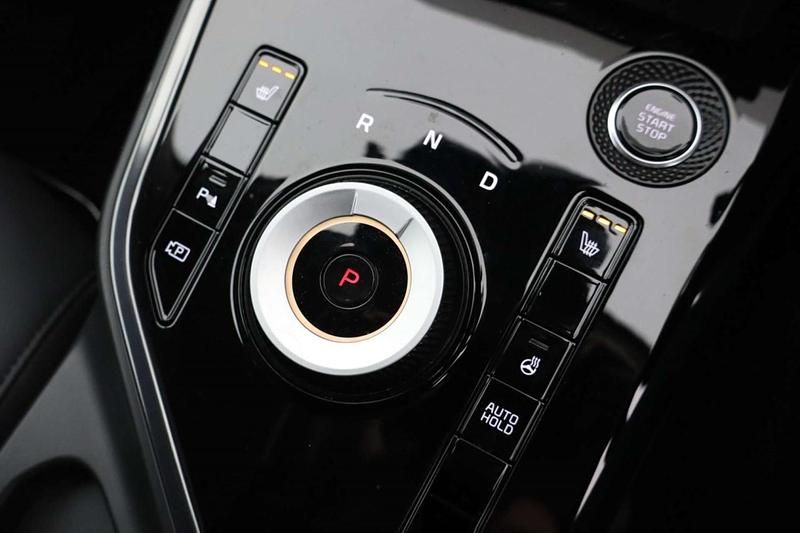 Used Kia Niro 139 HP (102 kW) 2022 Orange SUV