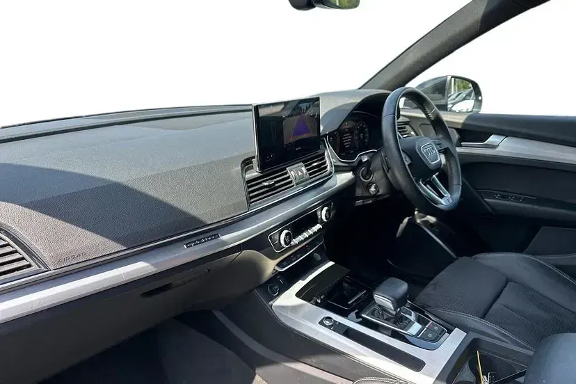 Used Audi Q5 Sportback S-Line 201 HP (147 kW) 2023 Mythos black SUV