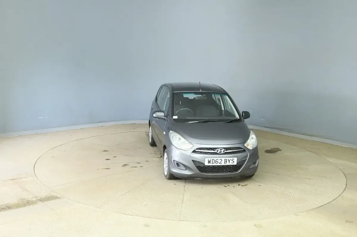 Used Hyundai i10 Classic 83 HP (61 kW) 2013 Grey Hatchback