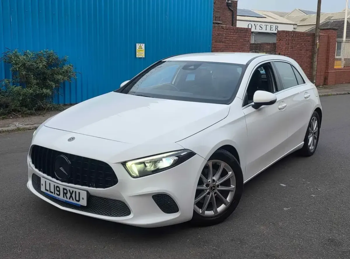 Used Mercedes A180 2019 White Hatchback