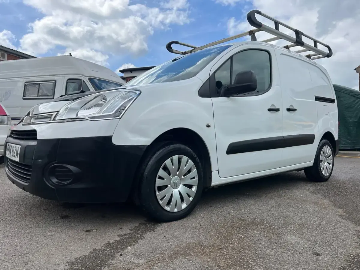 Usado Citroën Berlingo 75 HP (55 kW) 2014 Branco Monovolume