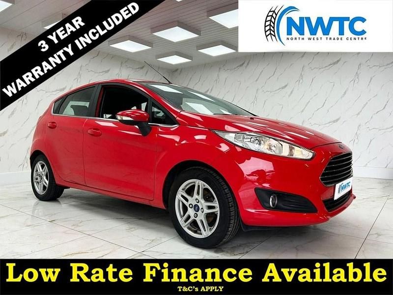 Red Used 2014 Ford Fiesta Zetec Hatchback | £5,995 (Fair price) - Image 1/4