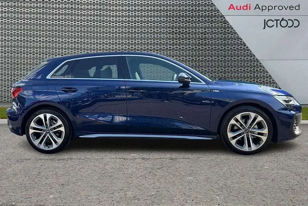 Used Audi A3 S-Line 113 HP (83 kW) 2026 Blue Hatchback