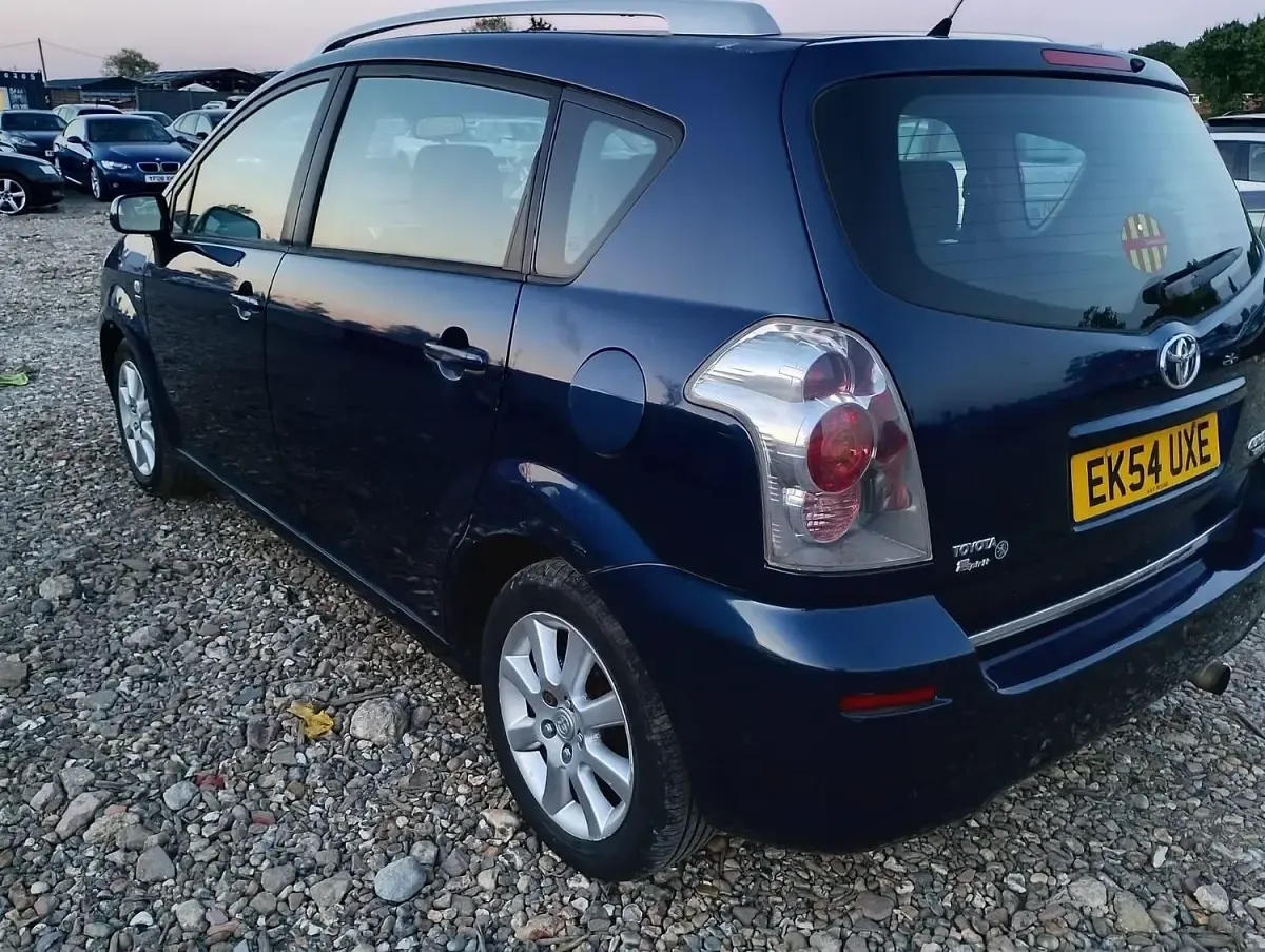 Used Toyota Corolla Verso 129 HP (94 kW) 2004 Blue MPV