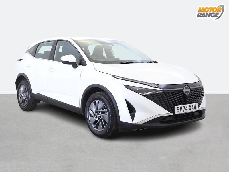 White Used 2024 Nissan Qashqai Acenta Premium SUV | £20,895 (Fair price) - Image 1/4