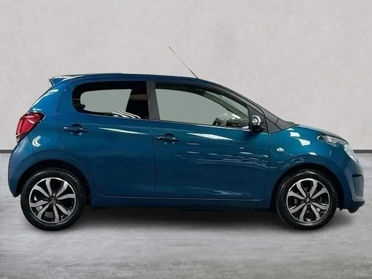 Used Citroën C1 Shine 72 HP (52 kW) 2021 Green Hatchback