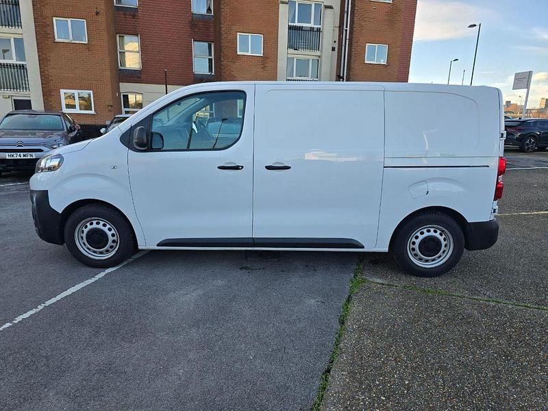Usado Citroën Dispatch 101 HP (74 kW) 2022 Branco Monovolume