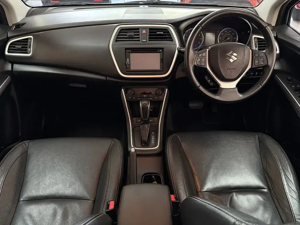 Used Suzuki SX4 S-Cross SZ5 120 HP (88 kW) 2014 Silver Hatchback