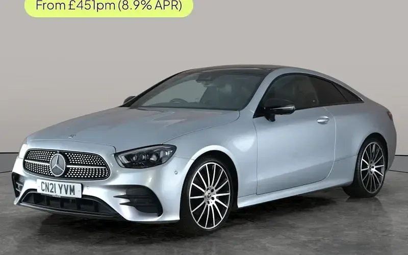 Gebraucht Mercedes E220 AMG line 194 PS (142 kW) 2023 Coupé