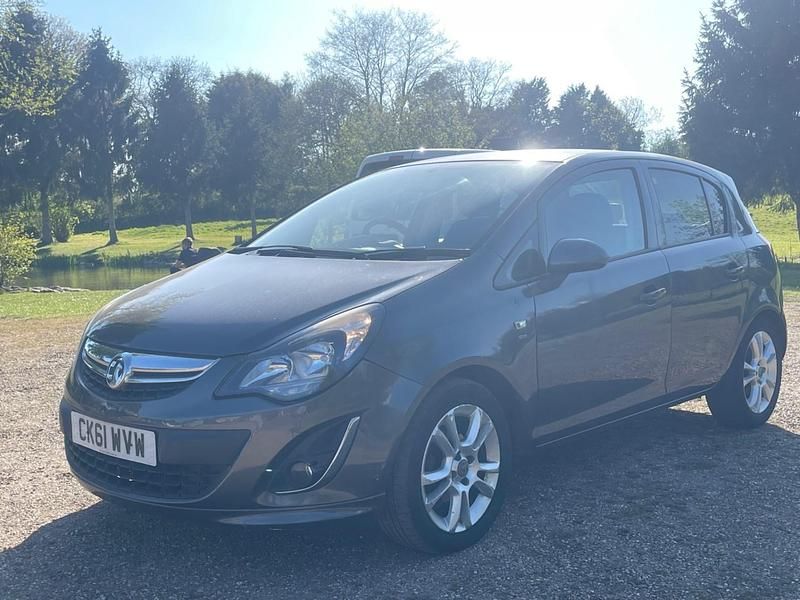 Używany Vauxhall Corsa 90 KM (66 kW) 2011 Szary Hatchback