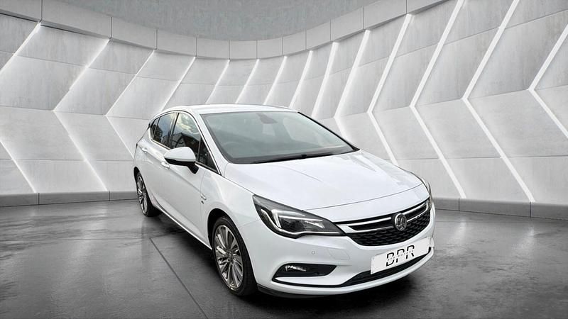 Used Vauxhall Astra Elite 2018 White Hatchback