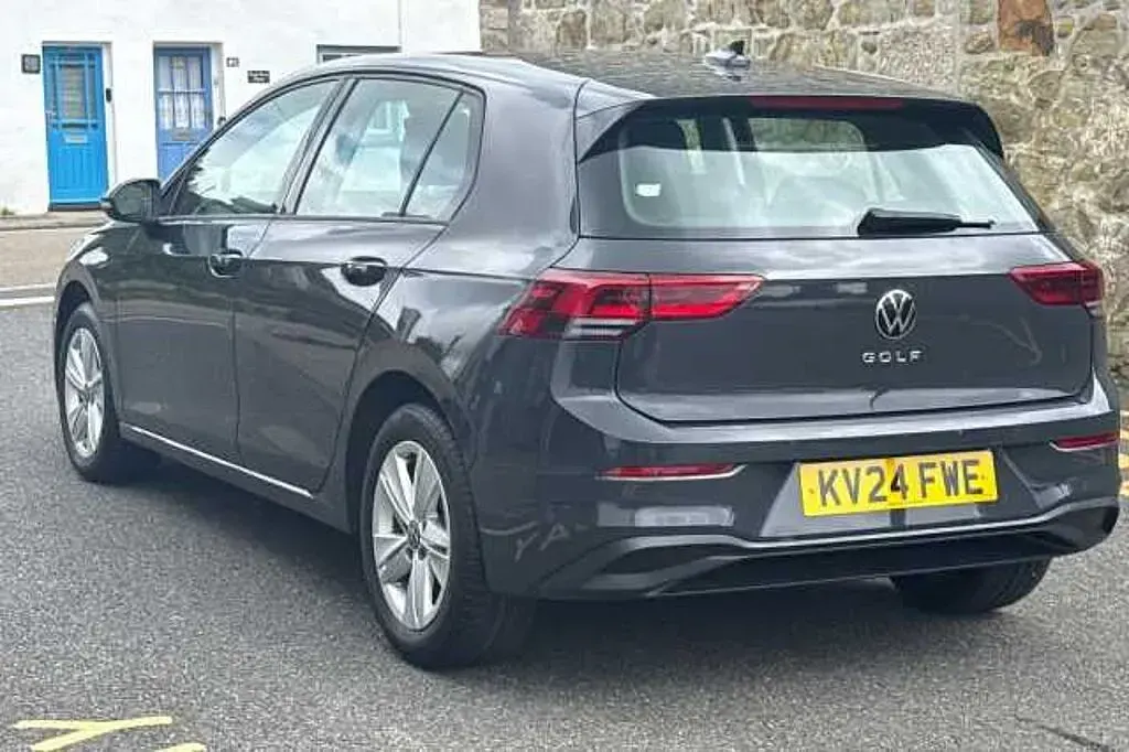 Used VW Golf VIII Life 130 HP (95 kW) 2024 Grey Hatchback