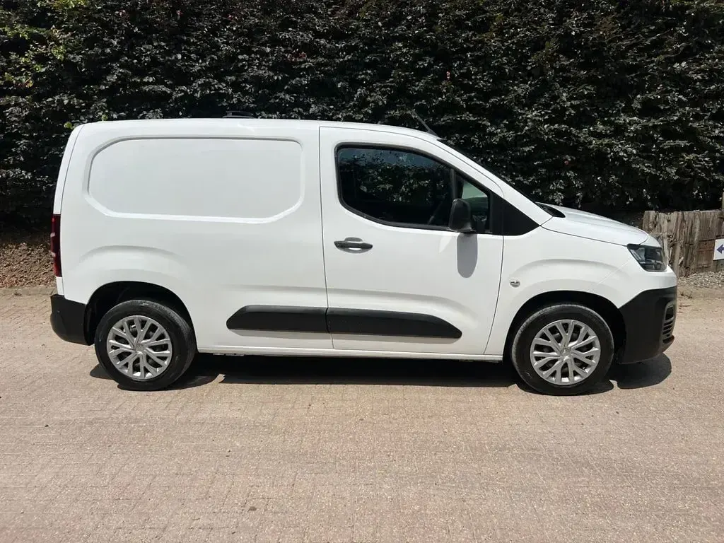 Used Citroën Berlingo 2020 White MPV