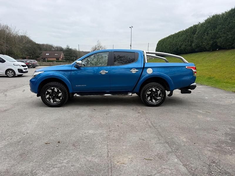 Used Mitsubishi L200 181 HP (133 kW) 2016 Blue Pickup