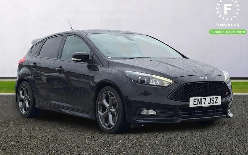 Used Ford Focus ST 185 HP (136 kW) 2016 Black Hatchback