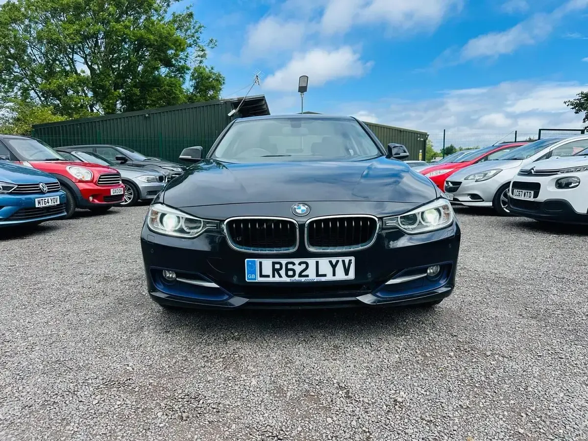 Used BMW 320 Sport Line 184 HP (135 kW) 2012 Black Sedan