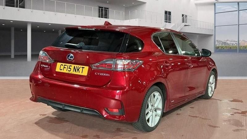 Used Lexus CT200h 2015 Red Hatchback