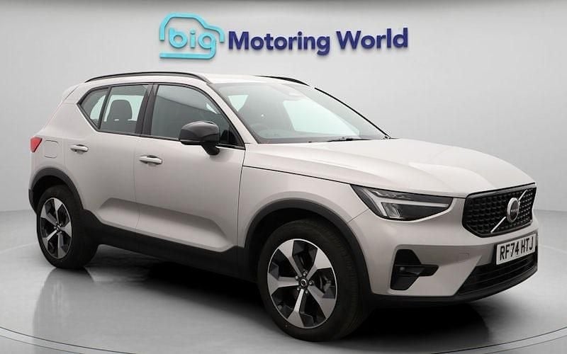 Used 2025 Volvo XC40 Plus SUV | £30,939 (Fair price) - Image 1/4