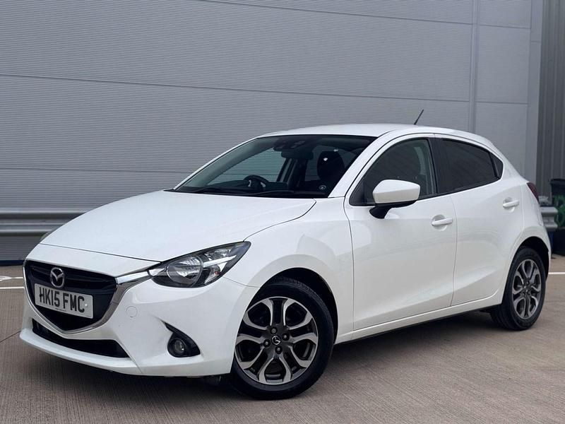 Używany Mazda 2 Edition 2015 Biały Hatchback