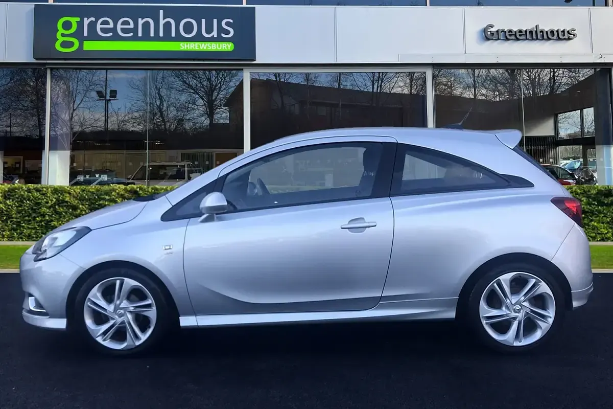 Used Vauxhall Corsa SRi 90 HP (66 kW) 2016 Hatchback