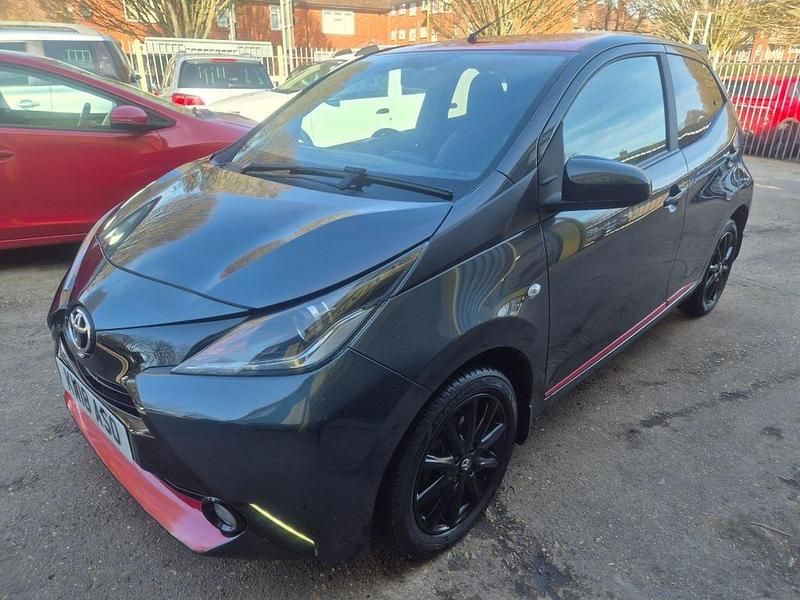 Used Toyota Aygo x-press 2018 Grey Hatchback