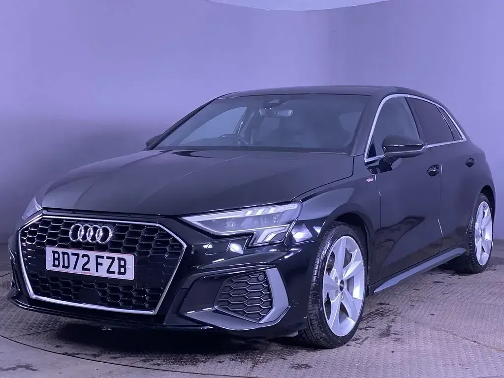 Begagnad Audi A3 Sportback S-Line 110 HK (80 kW) 2022 Svart Halvkombi