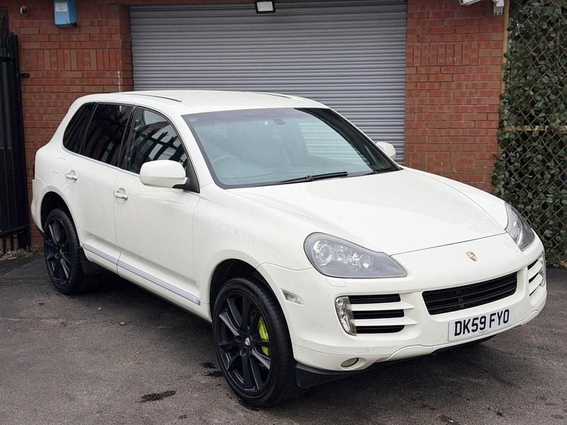 Used Porsche Cayenne 240 HP (176 kW) 2009 White SUV