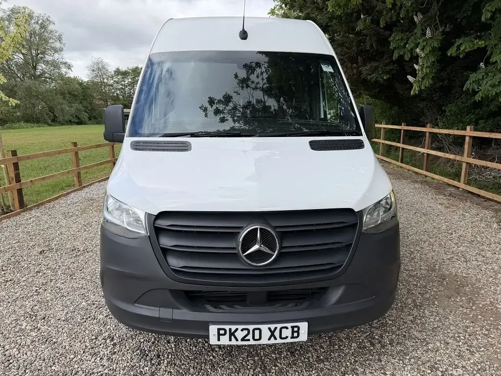 Used Mercedes Sprinter 143 HP (105 kW) 2020 White Van