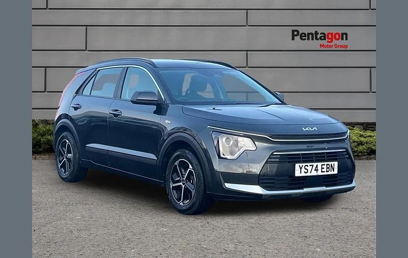 Grey Used 2025 Kia Niro SUV | £22,498 (Good price) - Image 1/4