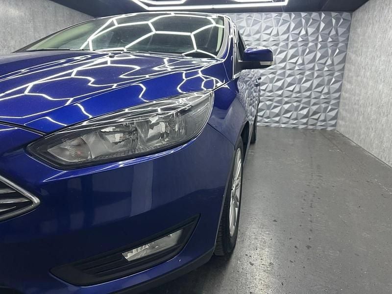 Used Ford Focus Zetec 2017 Blue Hatchback