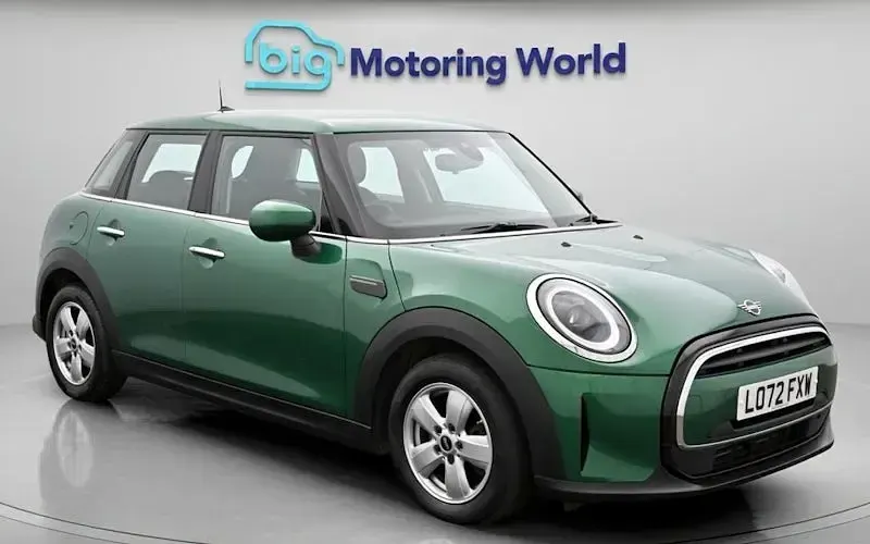 Usado Mini Cooper Classic 136 HP (100 kW) 2022 Citadino