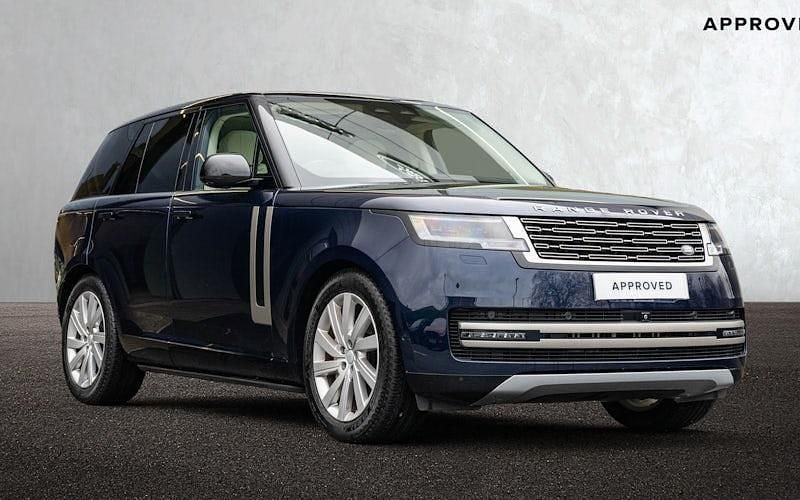 Used 2025 Land Rover Range Rover SE SUV | £81,884 (Good price) - Image 1/4
