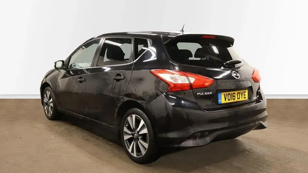 Used Nissan Pulsar S 116 HP (85 kW) 2016 Black Hatchback