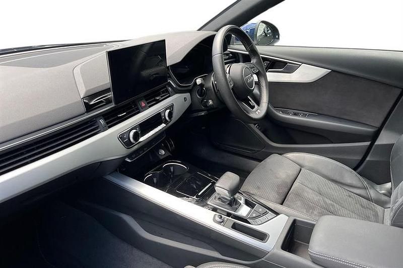 Used Audi A4 S-Line 163 HP (119 kW) 2021 Navarra blue Sedan