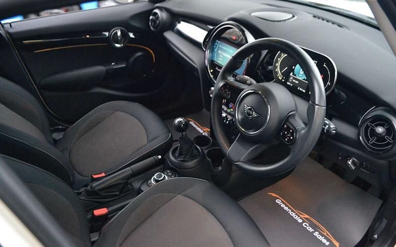 Used Mini Cooper Classic 136 HP (100 kW) 2022 Hatchback