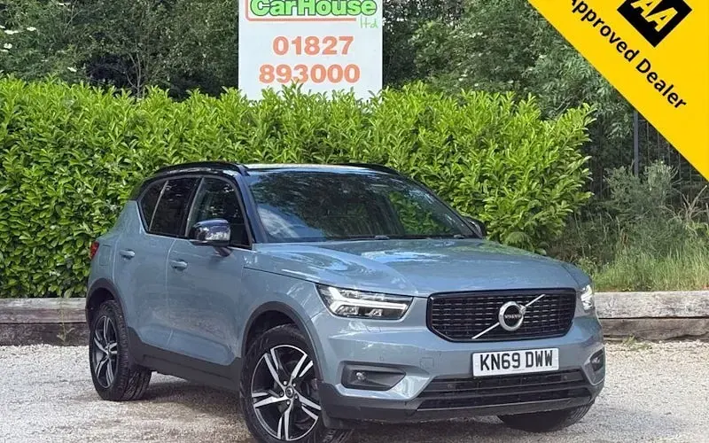 Used Volvo XC40 R-Design 190 HP (139 kW) 2019 SUV