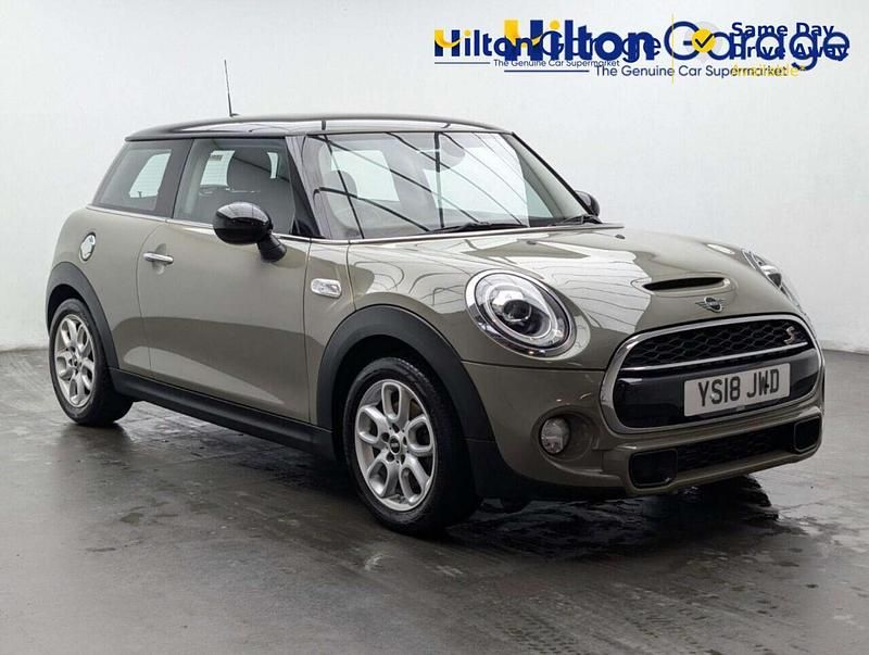 Begagnad Mini Cooper S Hatch 192 HK (141 kW) 2018 Grå Halvkombi